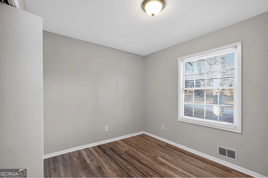 Building Photo - 1615 Pine Glen Cir