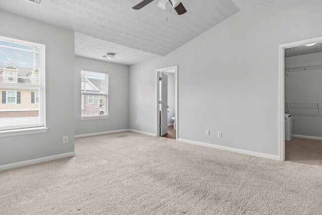 Building Photo - 45 Providence Oak Ct SE