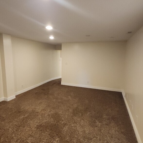 Building Photo - 2779 Summerwood Dr