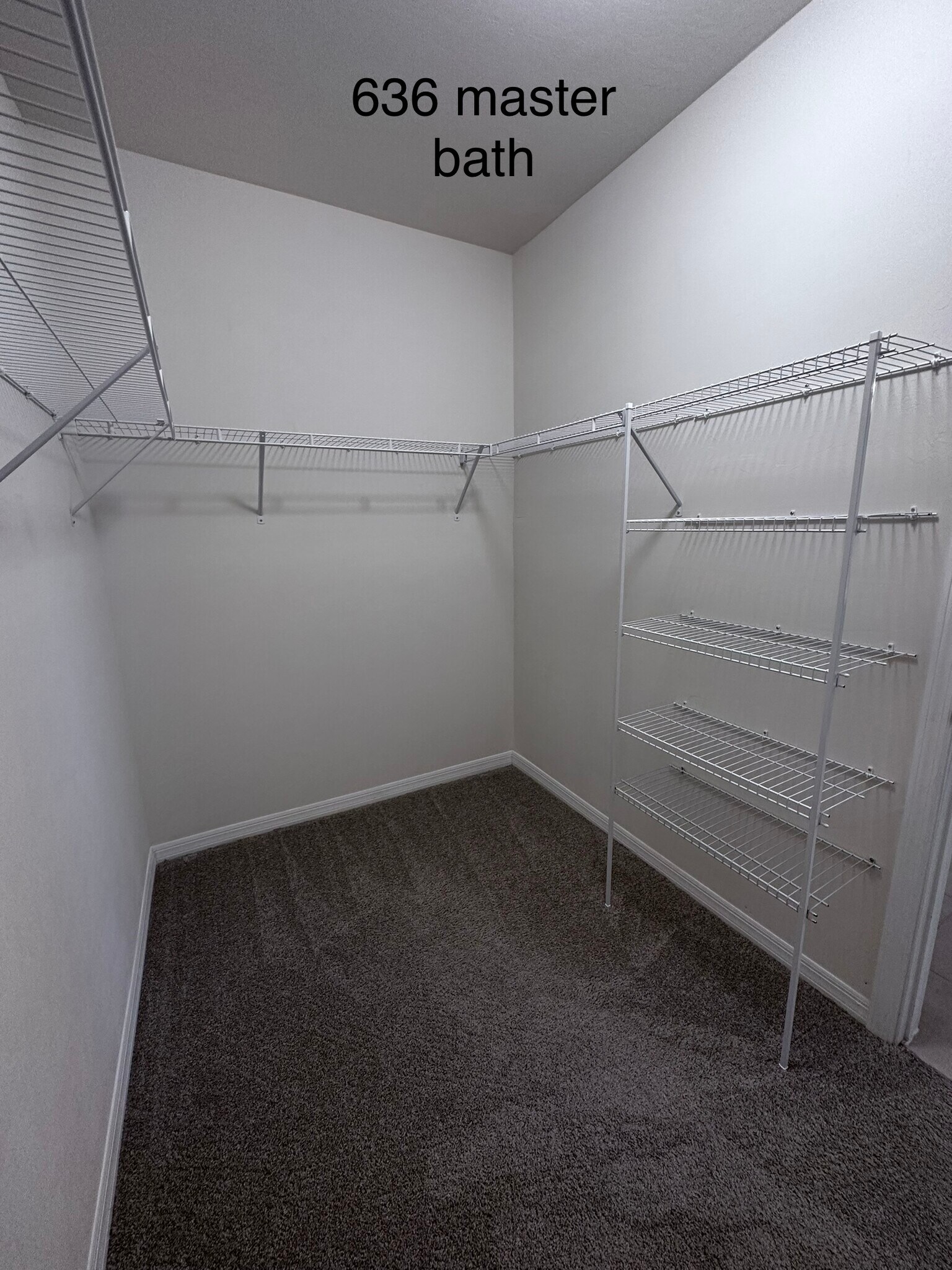 Building Photo - 636 SW 19th Ave