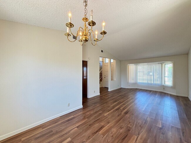 Building Photo - West Lancaster Home