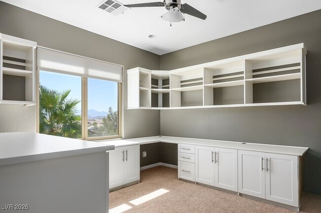 Building Photo - 2589 Chateau Clermont St