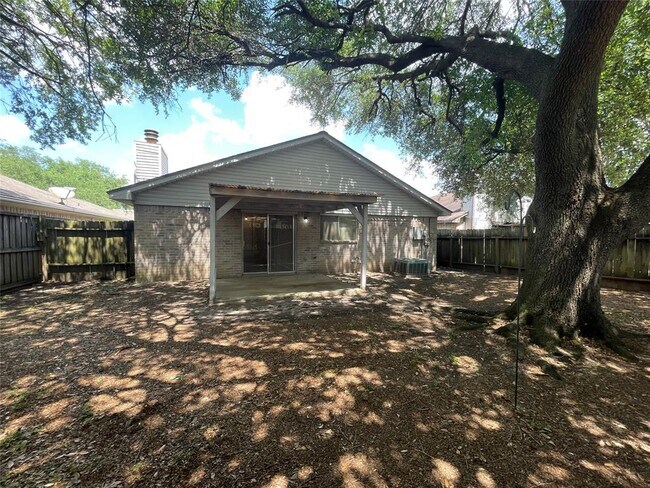 Building Photo - 24235 Landing Way Dr