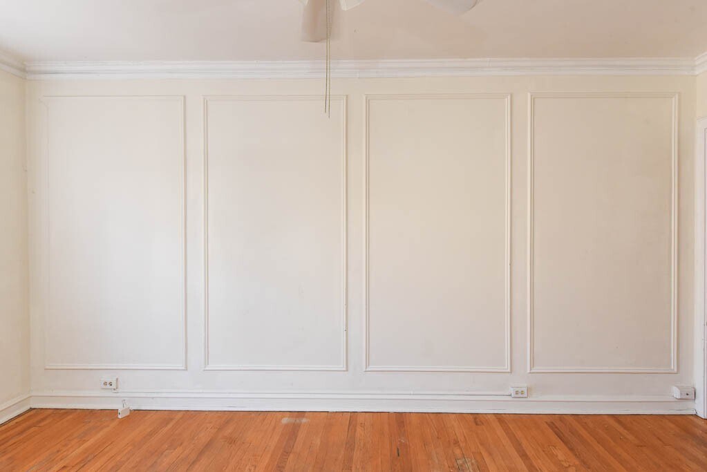 Building Photo - 1211 W Elmdale Ave