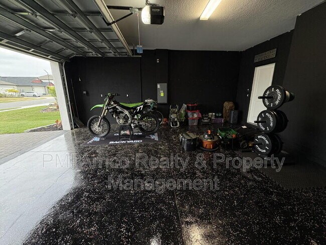 Building Photo - 11679 74th Cir E