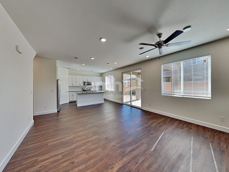 Building Photo - 8863 Carmine Cob Ave