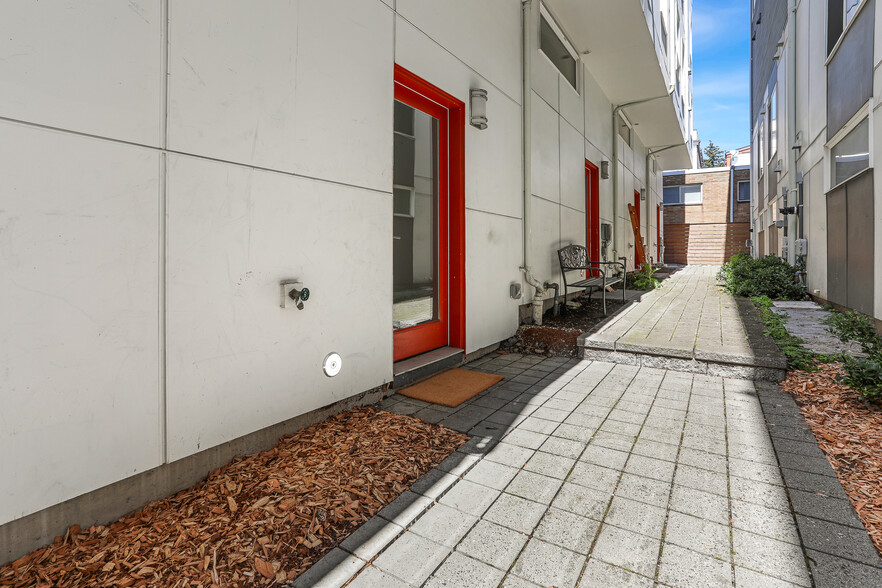 Building Photo - 6704 15th Ave NW