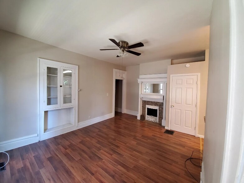 Building Photo - 95 W 1st Ave