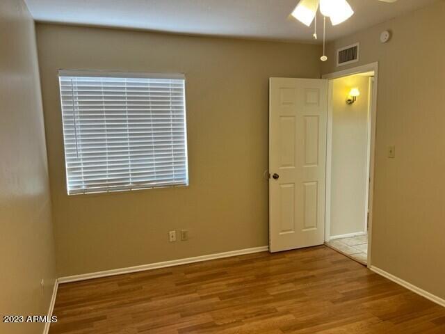 Building Photo - 922 N Pueblo Dr