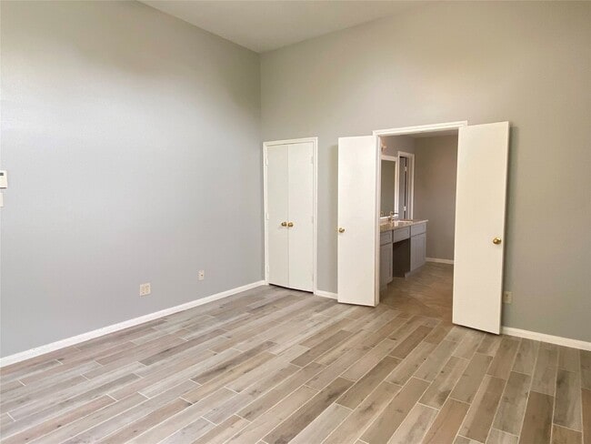 Building Photo - 4223 Fieldview Ct