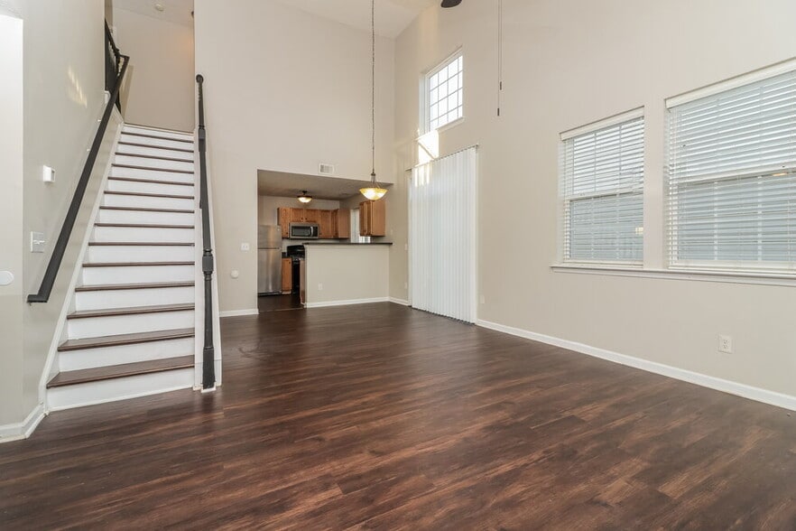 Building Photo - 124 Swanee Ln