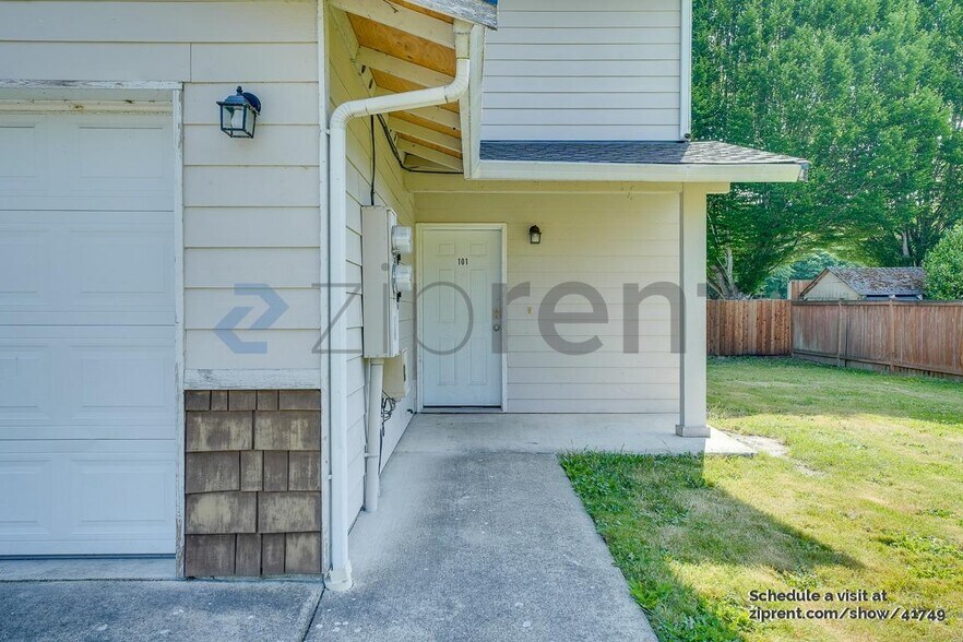 Primary Photo - 936 24th St NE