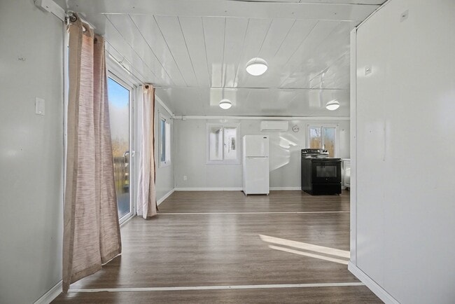 Building Photo - 2466 Avenue D