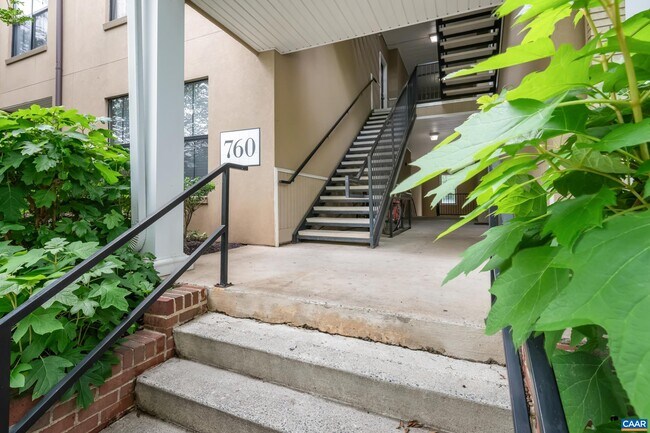 Building Photo - 760 Walker Square
