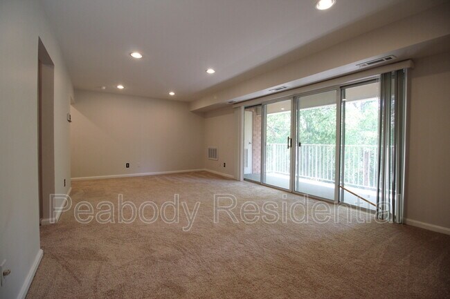 Building Photo - 2833 Kalmia Lee Ct