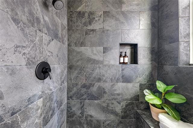 Building Photo - 13325 Bee St