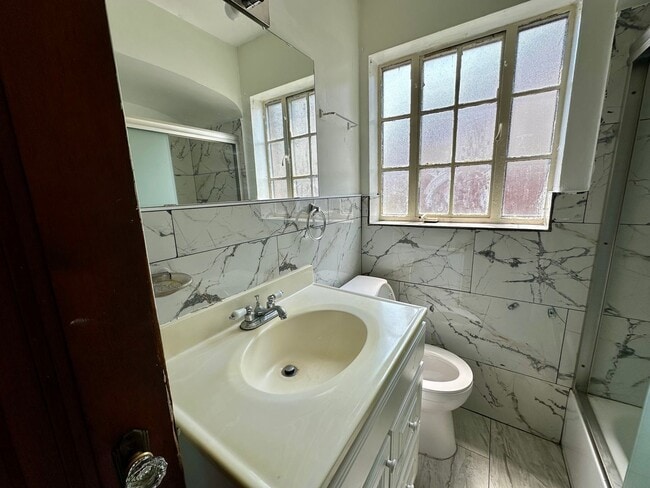 Building Photo - CHEVIOT: Charming 3+ bed 1.5 bath 1 car