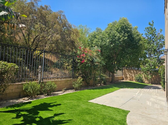 Building Photo - 2862 Echo Springs Dr