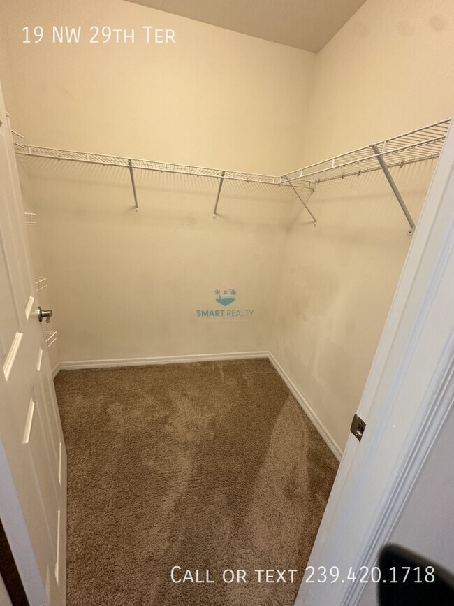 Building Photo - 19 NW 29th Terrace