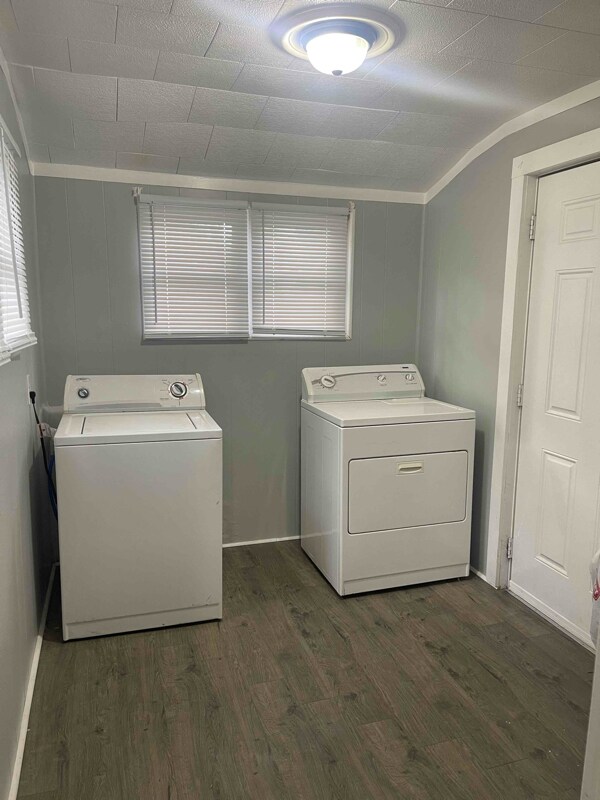 Building Photo - 16 Barney Pl