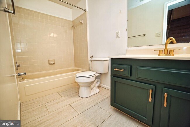 Building Photo - 14436 Whisperwood Ct