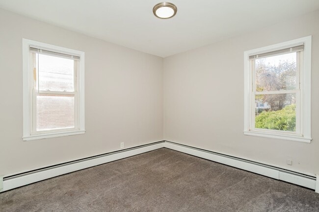 Building Photo - 24553 Flower Ave