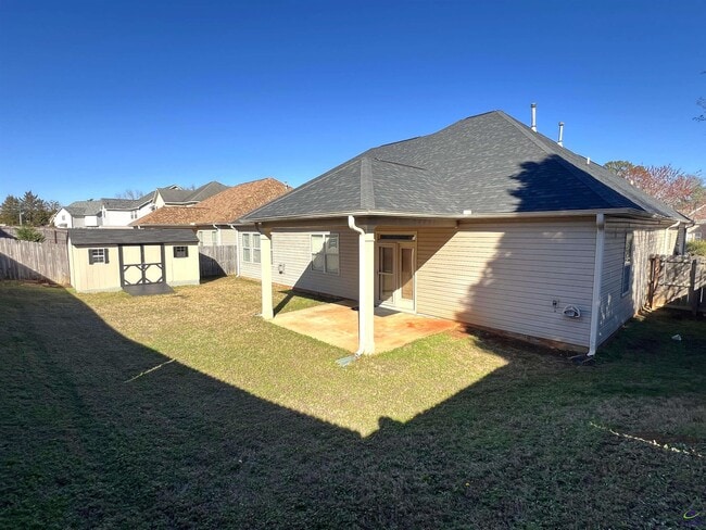 Building Photo - 210 Hearthwood Dr