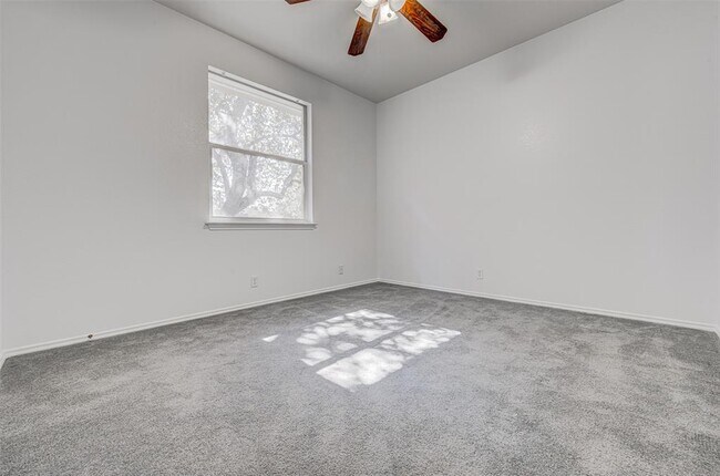 Building Photo - 11817 Watercrest Ct