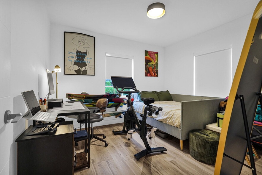 Building Photo - 274 NW 43rd St