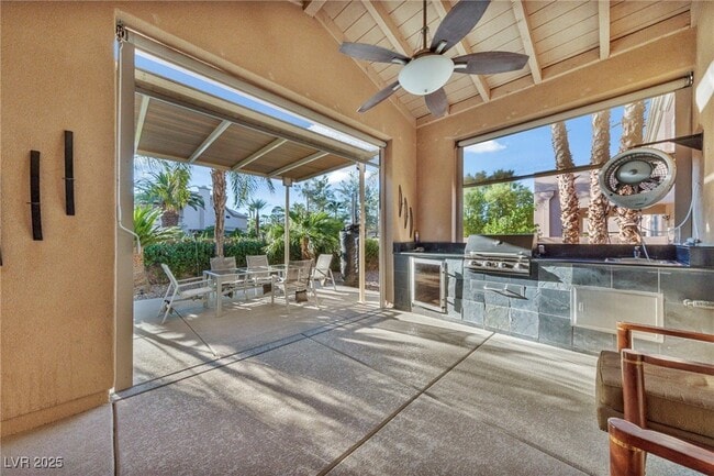 Building Photo - 5691 Deer Creek Falls Ct