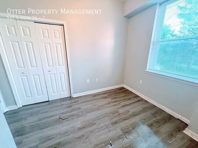Building Photo - 537 S 55th St