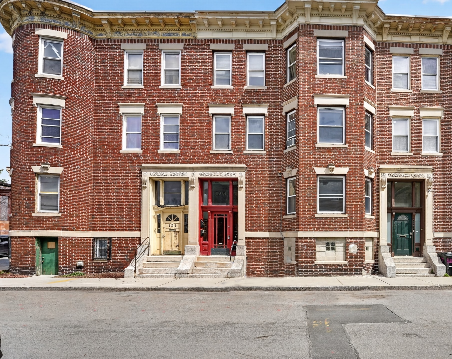 Building Photo - 129 Harrishof St