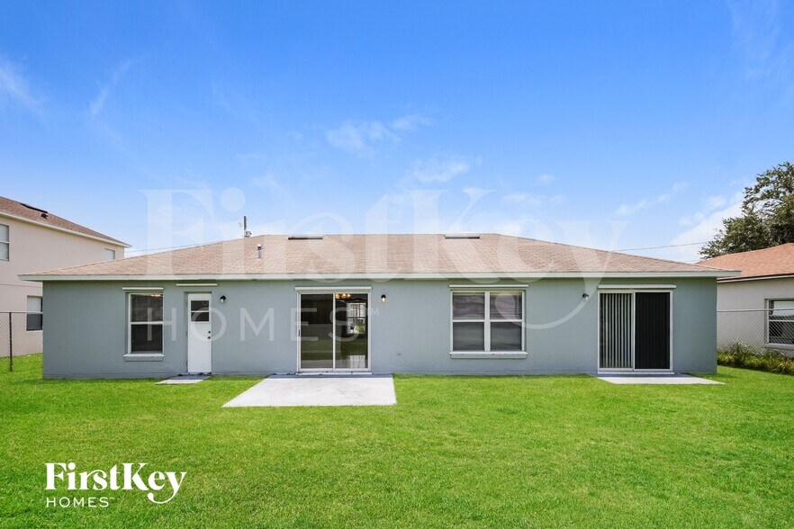 Building Photo - 827 Massy Ct