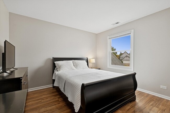 Building Photo - 1487 Hazelwood Ct