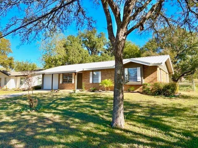 Building Photo - 901 Avenue E