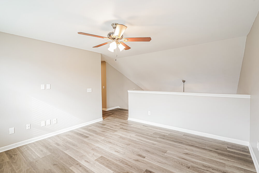 Building Photo - 102 Meadow Crest Ct