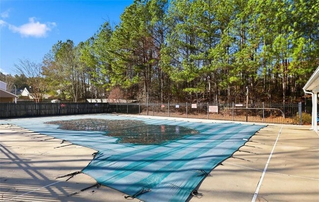 Building Photo - 205 Oak Grove Way