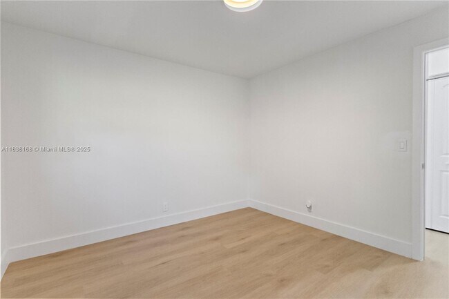 Building Photo - 5401 Fillmore St