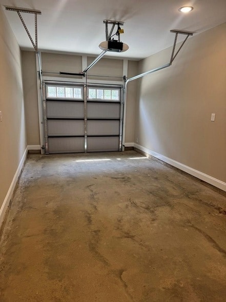 Building Photo - 305 Georgia St