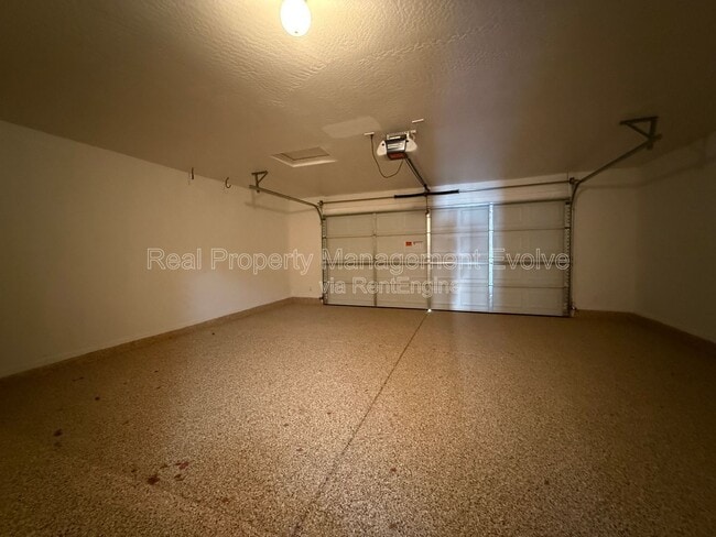 Building Photo - 8 N 226th Cir