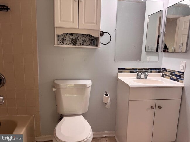 Building Photo - 6917 Villa-Del-Rey Ct