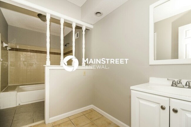 Building Photo - 4 Bedroom Pet-Friendly Home in Memphis, TN...