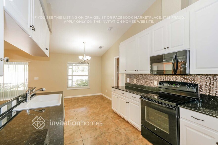 Building Photo - 9611 Wydella St