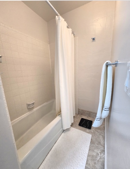 Building Photo - 1 CA-1