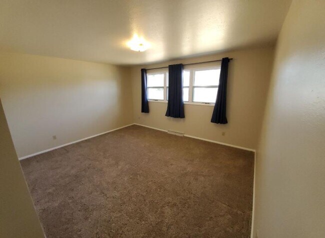 Building Photo - 3 bedroom in Billings MT 59102