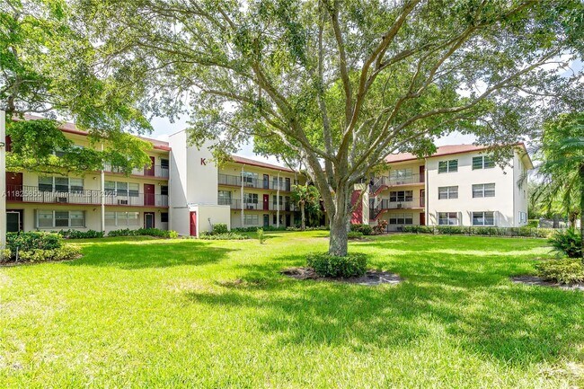 Building Photo - 100 SW 132nd Way