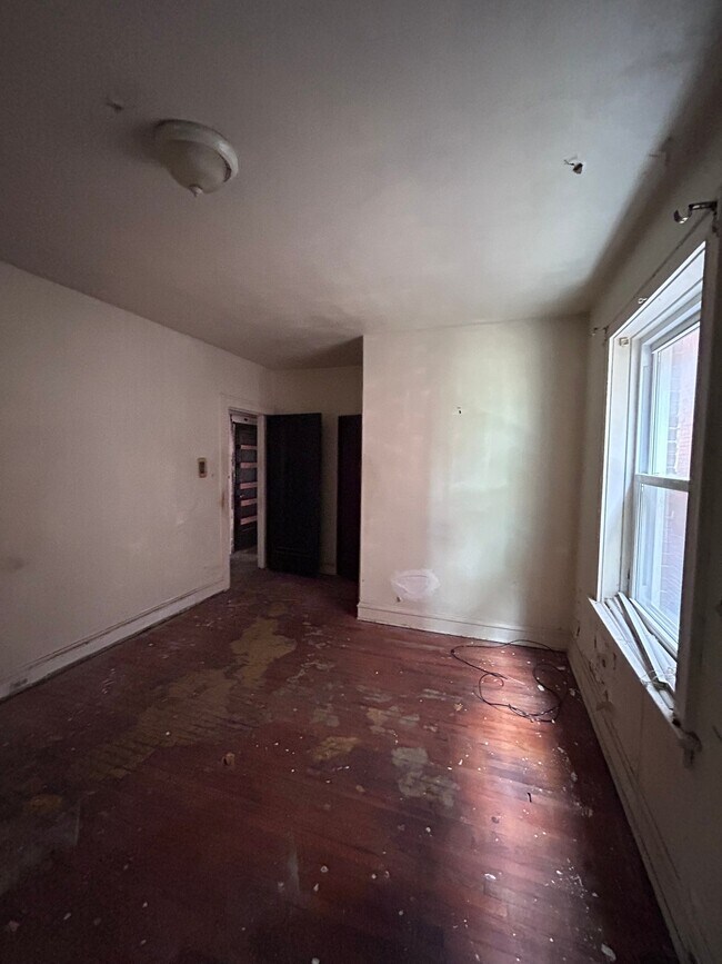 Building Photo - 5124 Northland Ave