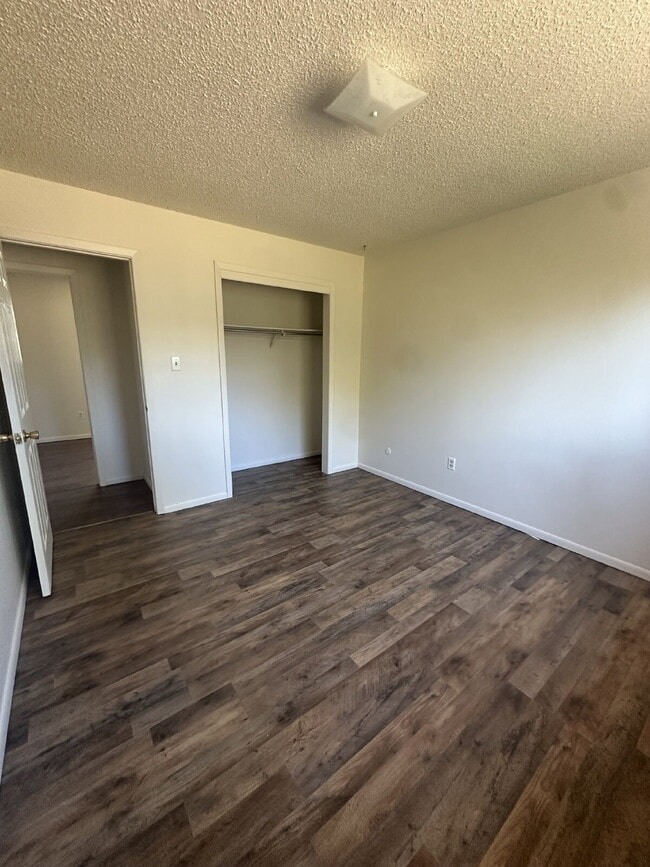 Building Photo - Charming 3-Bedroom Home with Spacious Yard!