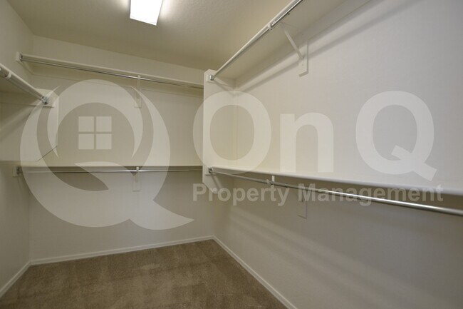 Building Photo - 270 N Scott Dr