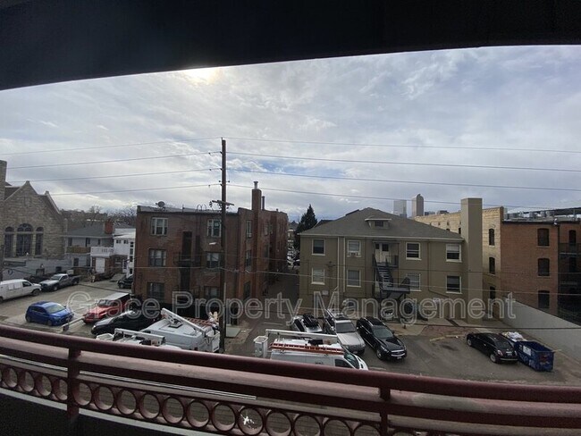Building Photo - 1441 N Humboldt St